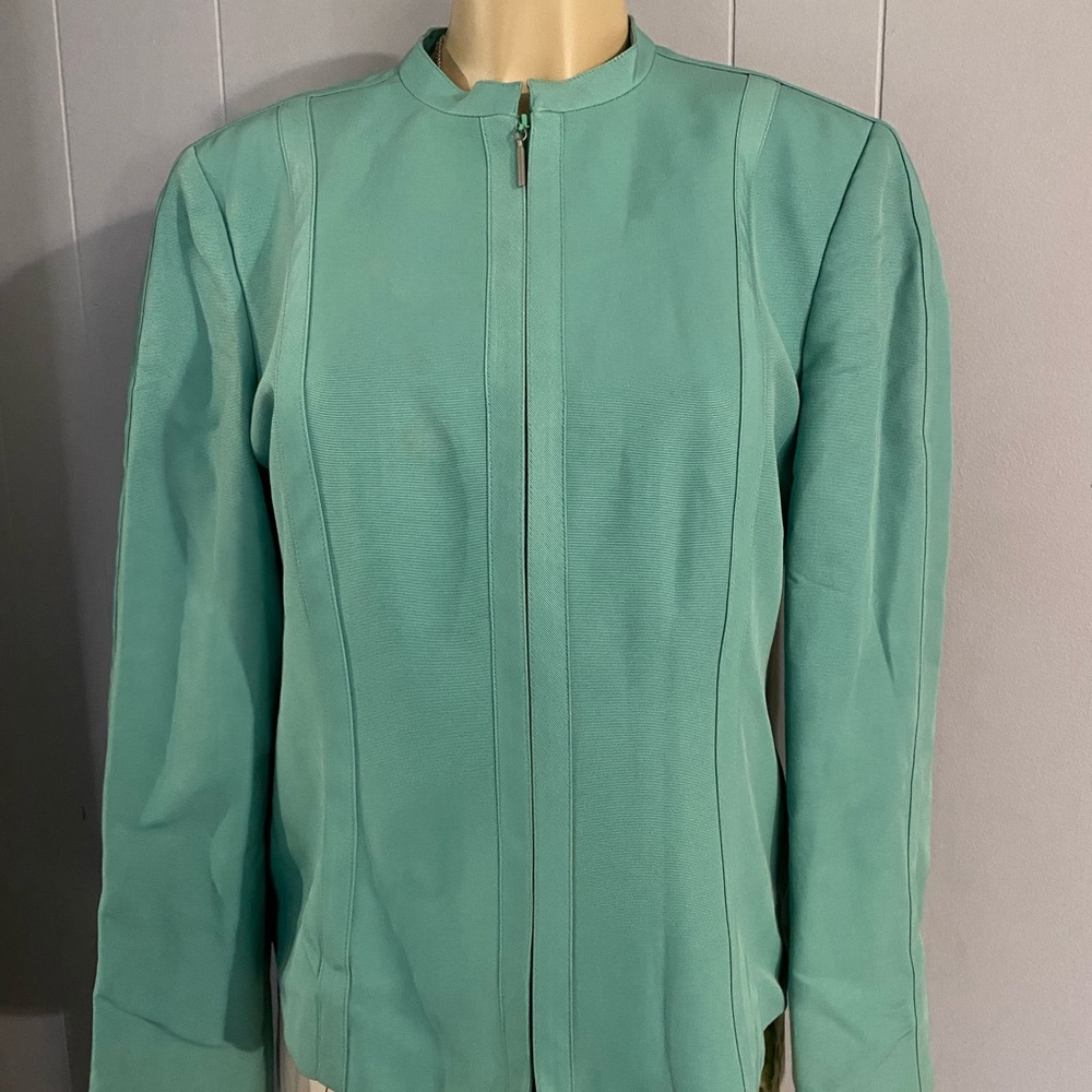 Elegant Mint Green Women's Blazer